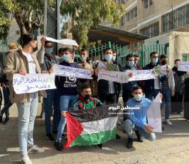 فلسطينيون يطالبون بالتدخل العاجل لدى الحكومة الجزائرية للتراجع عن إلغاء منحة التعليم (6).jpg
