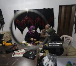صناعة اقنعة (3).JPG