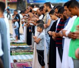 الجهاد الإسلامي تؤدي صلاة العيد في العراء ‫(1)‬ ‫‬.JPG