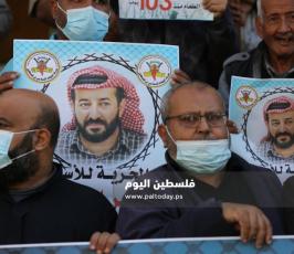 وقفة تضامنا مع الاسير ماهر الاخرس في دير البلح3.jpg