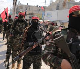 الجبهة الديمقراطية تنظم عرضاً عسكرياً في ذكرى انطلاقتها (11).JPG
