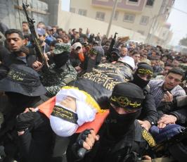 جماهير غفيرة في حي الشجاعية تُشيَّع جثمان الشهيد المجاهد جهاد حرارة ‫(41878037)‬ ‫‬.JPG