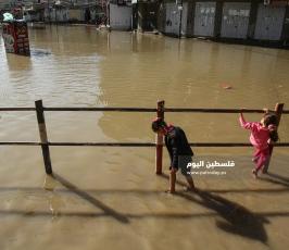 غزارة الأمطار تغرق شوارع كبيرة في بيت لاهيا (24).JPG
