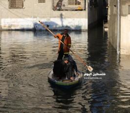 غزارة الأمطار تغرق شوارع كبيرة في بيت لاهيا (2).jpg