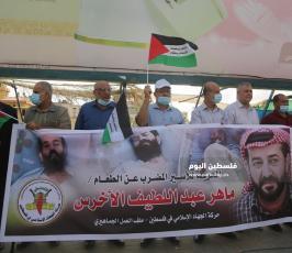 سلسلة بشرية بغزة تضامناً مع الاسير ماهر الاخرس (12).JPG