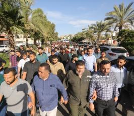 حشود جماهيرية بعزاء الدكتور رمضان (7).JPG