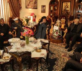 هنية خلال تهنئته للطائفة المسيحية بغزة بعيد الميلاد ‫(44892679)‬ ‫‬.JPG