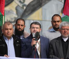 وقفة أمام معبر بيت حانون تضامناً مع الأسرى ‫(42730004)‬ ‫‬.JPG