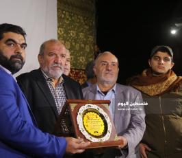 الوية الناصر صلاح الدين تكرم عائلة  قائد اركان المقاومة بهاء أبو العطا خلال حفل تابين شهداء صيحة الفجر (8).JPG