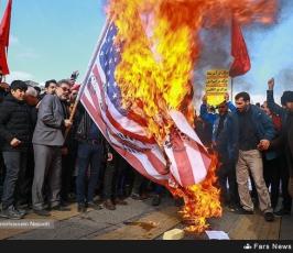 مظاهرات حاشدة في ارجاء الجمهورية الاسلامية تنديداً باغتيال الجنرال قاسم سليماني  (20).jpg