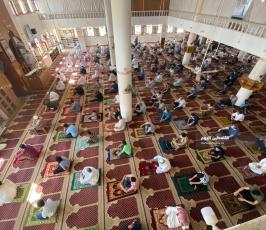 صلاة الجمعة 4.jpg