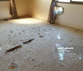نجاة عائلة بأعجوبة من قصف الاحتلال منزلهم بخانيونس (6).jpg