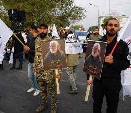 انطلاق موكب تشييع الشهيد قاسم سليماني وشهداء العدوان الأمريكي في بغداد (17).jpg