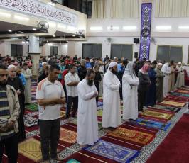 صلاة الفجر مسجد الرحمن (7).jpg