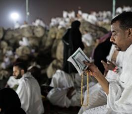  حجاج بيت الله الحرام لصعيد عرفات فجر اليوم ‫(38535683)‬ ‫‬ ‫‬.jpg