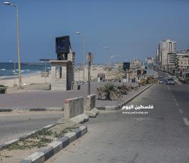مكعبات اسمنتية بالقرب من رصيف كورنيش البحري (5).JPG