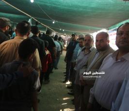 حشود جماهيرية بعزاء الدكتور رمضان (60).JPG