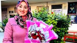 المعلّمة نهى حلّس تصل العالمية بـسِحر الكيمياء