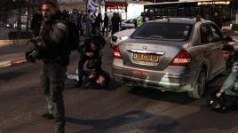 قوات الاحتلال تهاجم الأهالي والمتضامنين في حي الشيخ جراح بالقدس المحتلة
