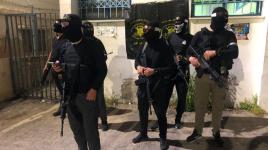 مقاومون يطلقون النار على قوات الاحتلال خلال اقتحامها لمحافظة جنين
