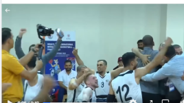 لحظة تتويج المنتخب الفلسطيني لكرة السلة للكراسي المتحركة بلقب البطولة الدولية في الهند