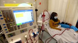 "الموت" يهدد مرضى الكلى في قطاع غزة جراء خطر توقف الخدمات الصحية نتيجة الحصار الإسرائيلي ونقص الادوية في وزارة الصحة
