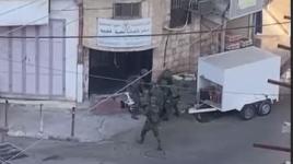 جنود الاحتلال ينكلون بجريح بعد إطلاق النار عليه في قلقيلية