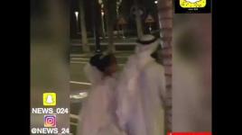 عريس وعروسته في كورنيش جدة وسط ازعاج وتجمهر وفوضى
