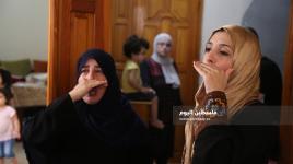 فرحة أب بنتيجة ابنه في الثانوية العامة 
