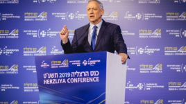ما هو المخطط الوقح الذي عرضه غانتس على القائمة العربية المشتركة 