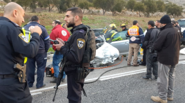 #فيديو:انقلاب شاحنة على مركبة خاصة بالناصرة يودي بحياة فتاة