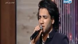 تقليد مؤذنو وشيوخ الحرم بطريقة مذهلة 
