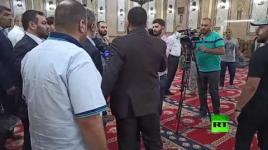 وصول زياد النخالة وأعضاء المكتب السياسي للجهاد الإسلامي إلى مسجد الأكرم للمشاركة في تشييع جثمان شلح