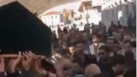 جانب من جنازة الصحفي محمد داوود الذي توفي أمس في إسطنبول بتركيا