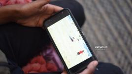 طفل ينقذ مصاب رغم زخات الرصاص خلال مسيرات العودة 