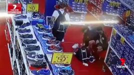 قناة استرالية تبث فيديو يظهر فيه لاعبي المنتخب التونسي وهم يسرقون أحذية من معرض أحذية رياضية
