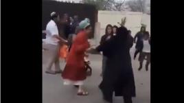  عدد من المستوطنين يعتدون بالضرب على شاب فلسطيني وامه بالخليل