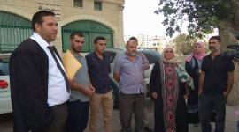 عوائل المعتقلين من أمام المحكمة 