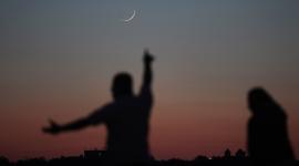 هلال رمضان.