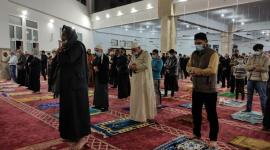 صلاة بالمساجد