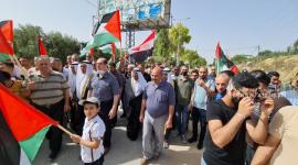 المواطنون يستعدون لاستقبال الوفد الأمني عبر معبر بيت حانون (4).jpg
