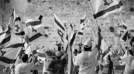 مسيرة الاعلام الاسرائيلية في الاقصى (1).jpg