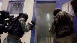 قوات القمع تقتحم القسم (16) في سجن عوفر