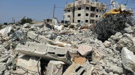 الاحتلال يجبر عائلة فلسطينية على هدم ثلاثة منازل في القدس المحتلة