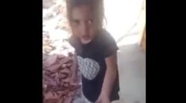 طفلة.JPG