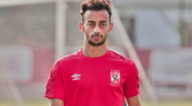 أحمد-عبدالقادر-يصعد-للمدرجات-ويحتفل-مع-والدته-بالسوبر-الأفريقي-فيديو.png