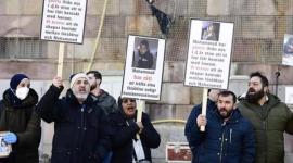 احتجاجات اللاجين في السويد.jfif