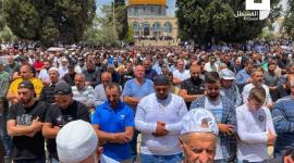 صلاة الجمعة في الأقصى.jpg