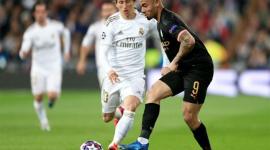 لاعبا ريال مدريد ومانشستر سيتي في مواجهة سابقة.jpg