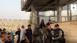 احتجاز فتاتين.JPG